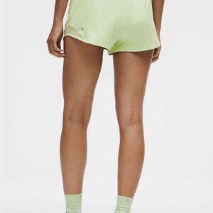Lululemon Hotty Hot HR 2.5” LemonGrass NWT
